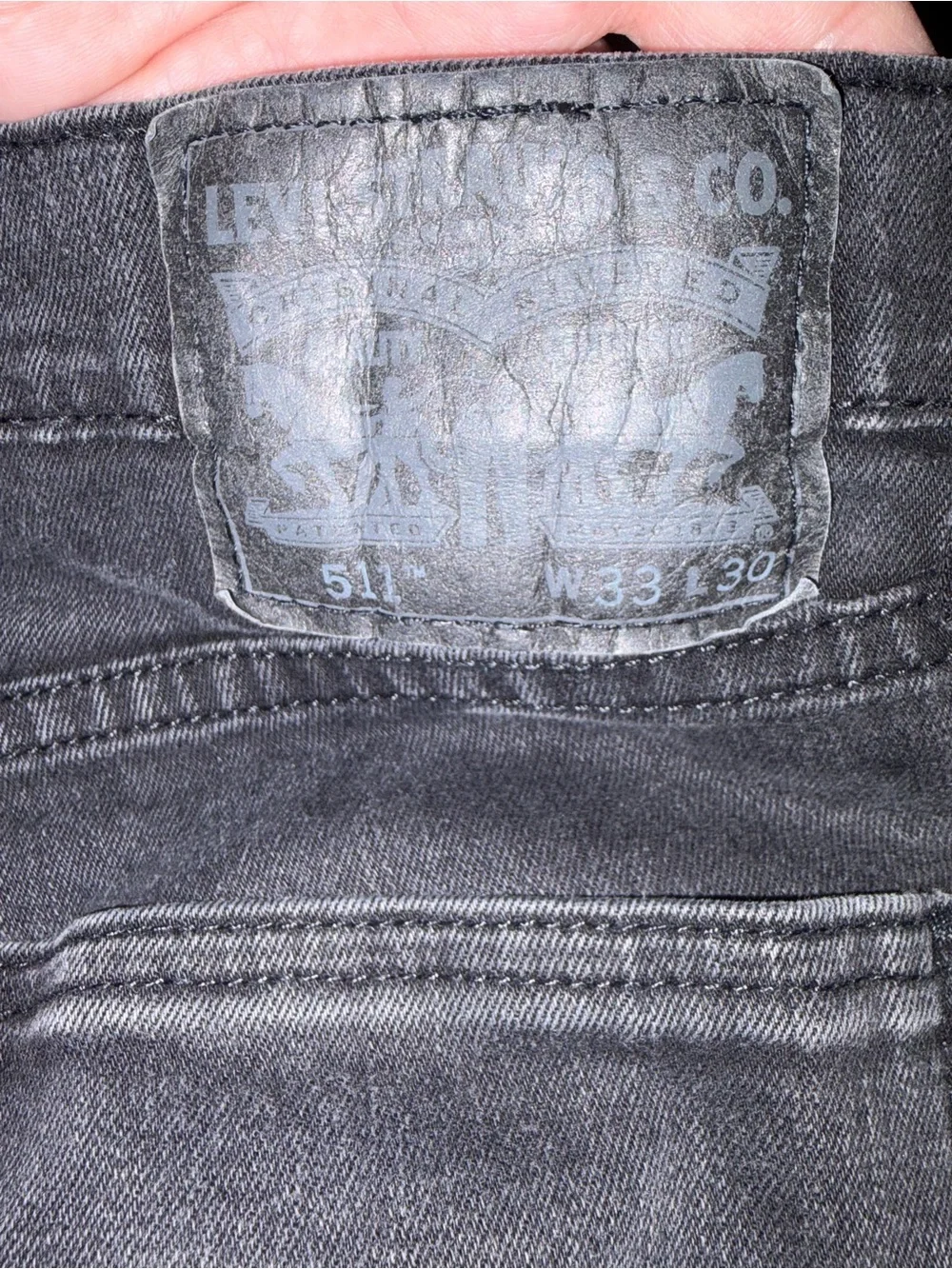 Levis slim straight